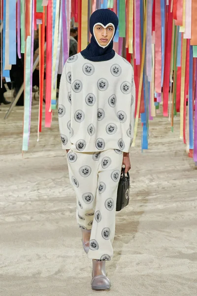 Look 43